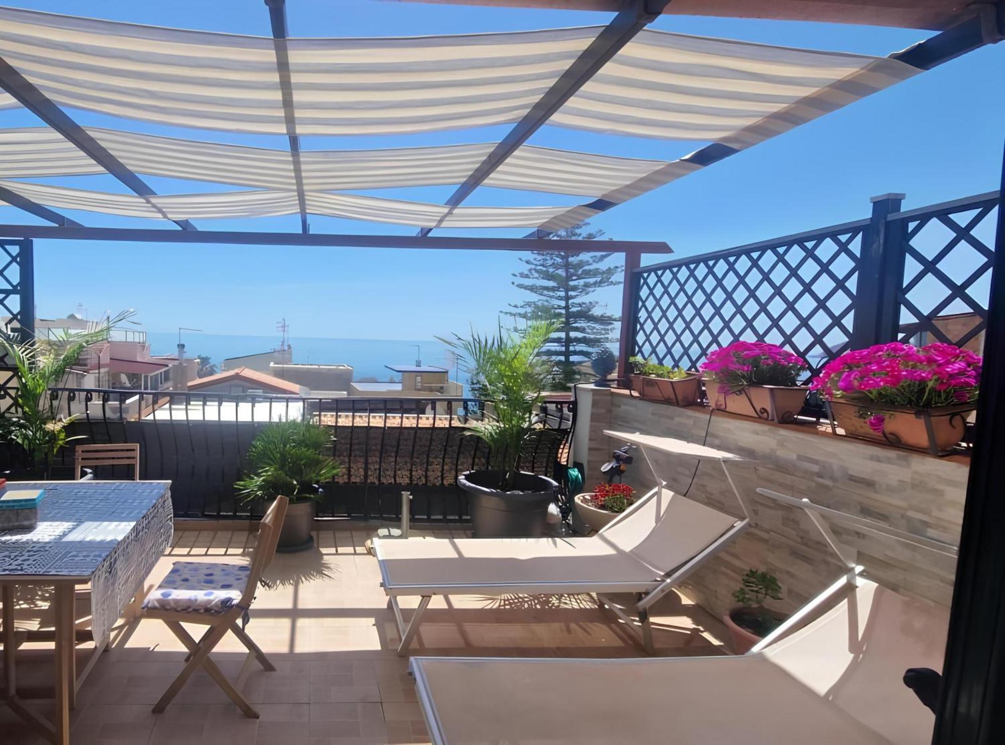 Apartamento Terrazza Enjoy Letojanni Exterior foto